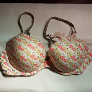 New Victoria's secret floral Plunge bra, 36C